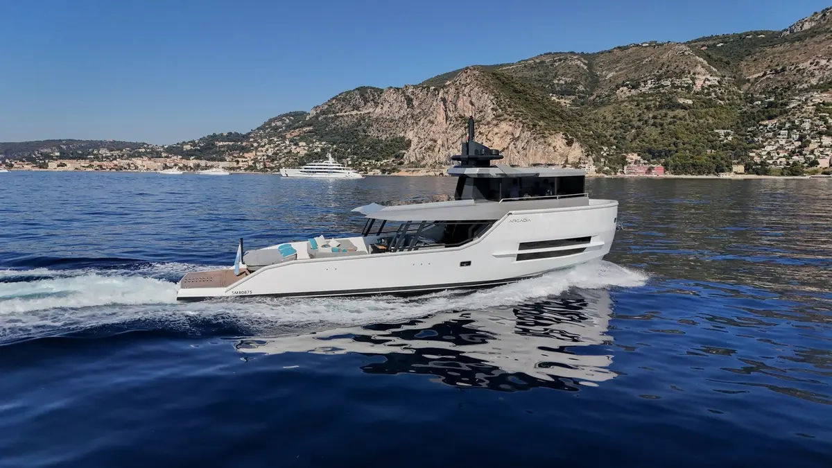 Arcadia Sherpa 60, exterior — Yacht Charter Saint-Tropez, Saint-Tropez. Arcadia Sherpa 60 — 18.7m