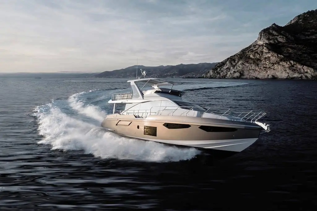 Azimut 60 Fly, exterior — Yacht Charter Saint-Tropez, Saint-Tropez. Azimut 60 Fly — 20m