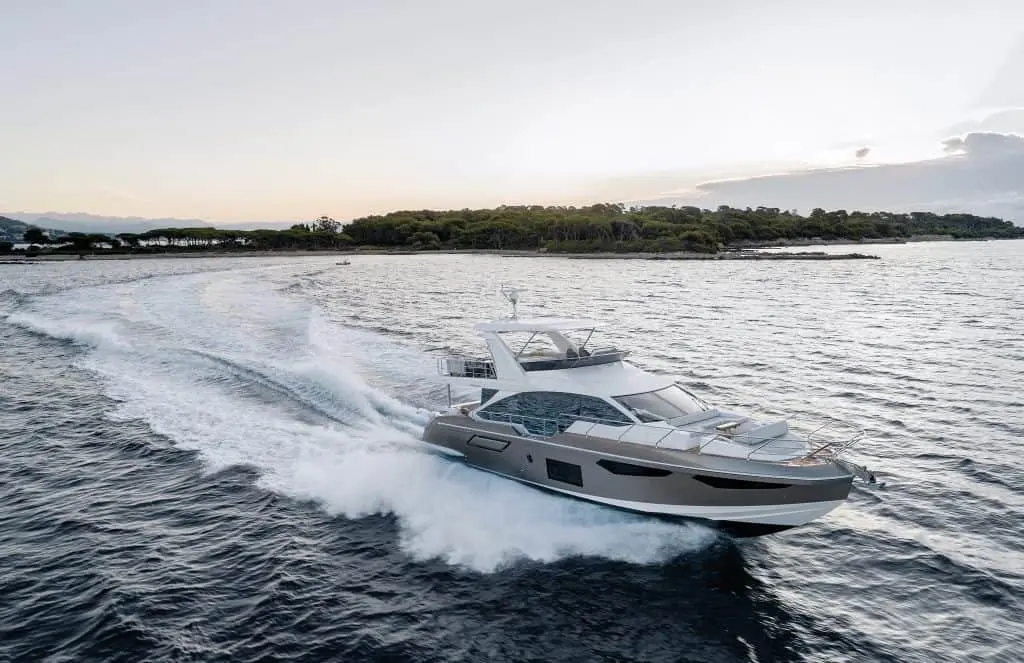 Azimut 60 Fly, salon — Yacht Charter Saint-Tropez, Saint-Tropez. Azimut 60 Fly — 20m