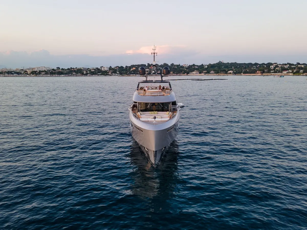 Oasis 40, aft deck — Yacht Charter Saint-Tropez, Saint-Tropez. Oasis 40 — 40m