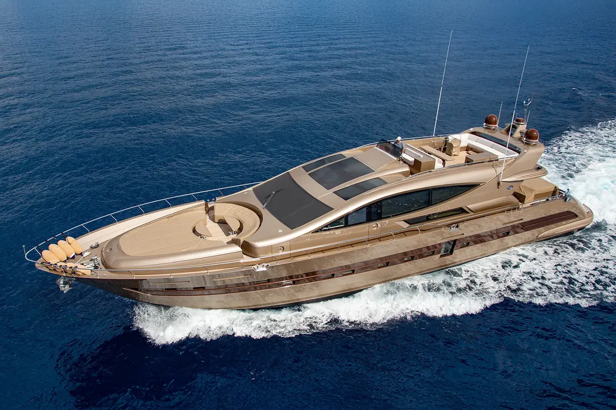 Cerri 102’ Flying Sport, exterior — Yacht Charter Saint-Tropez, Saint-Tropez. Cerri 102’ Flying Sport — 31m