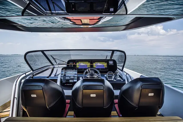 Cranchi A46 — Yacht Charter Saint-Tropez, Saint-Tropez
