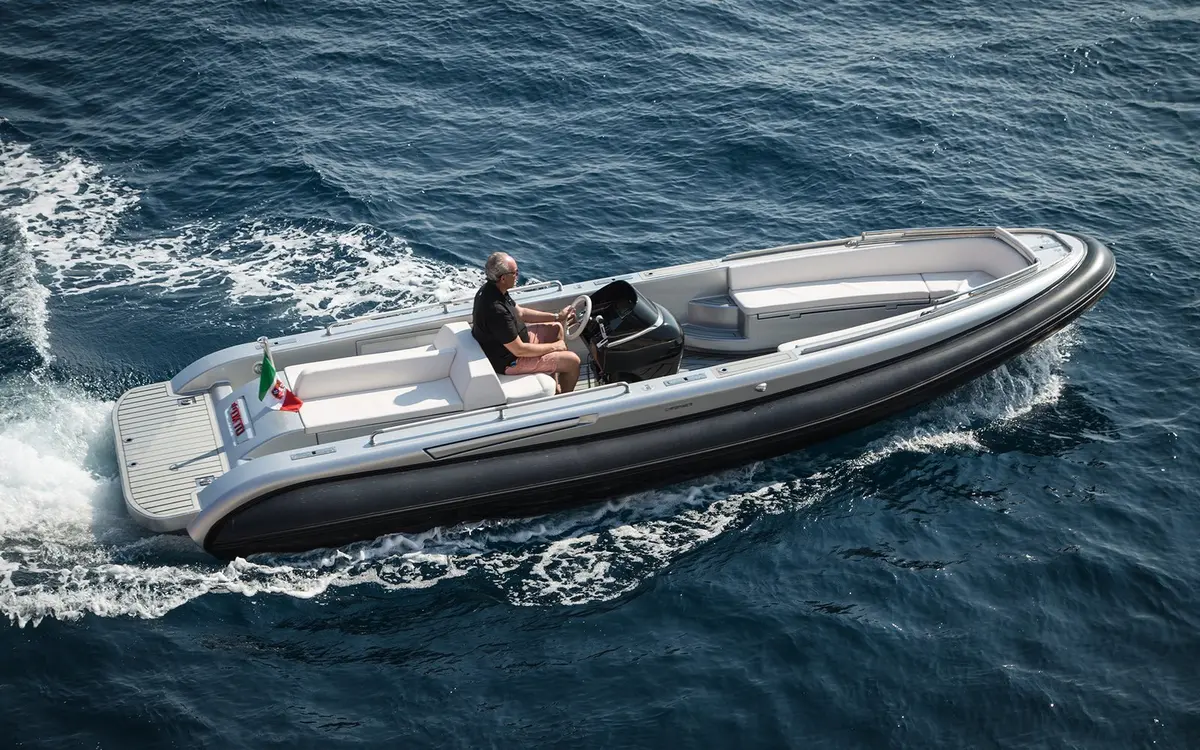 Dariel 7.5m, exterior — Yacht Charter Saint-Tropez, Saint-Tropez. Dariel 7.5m — 7.5m