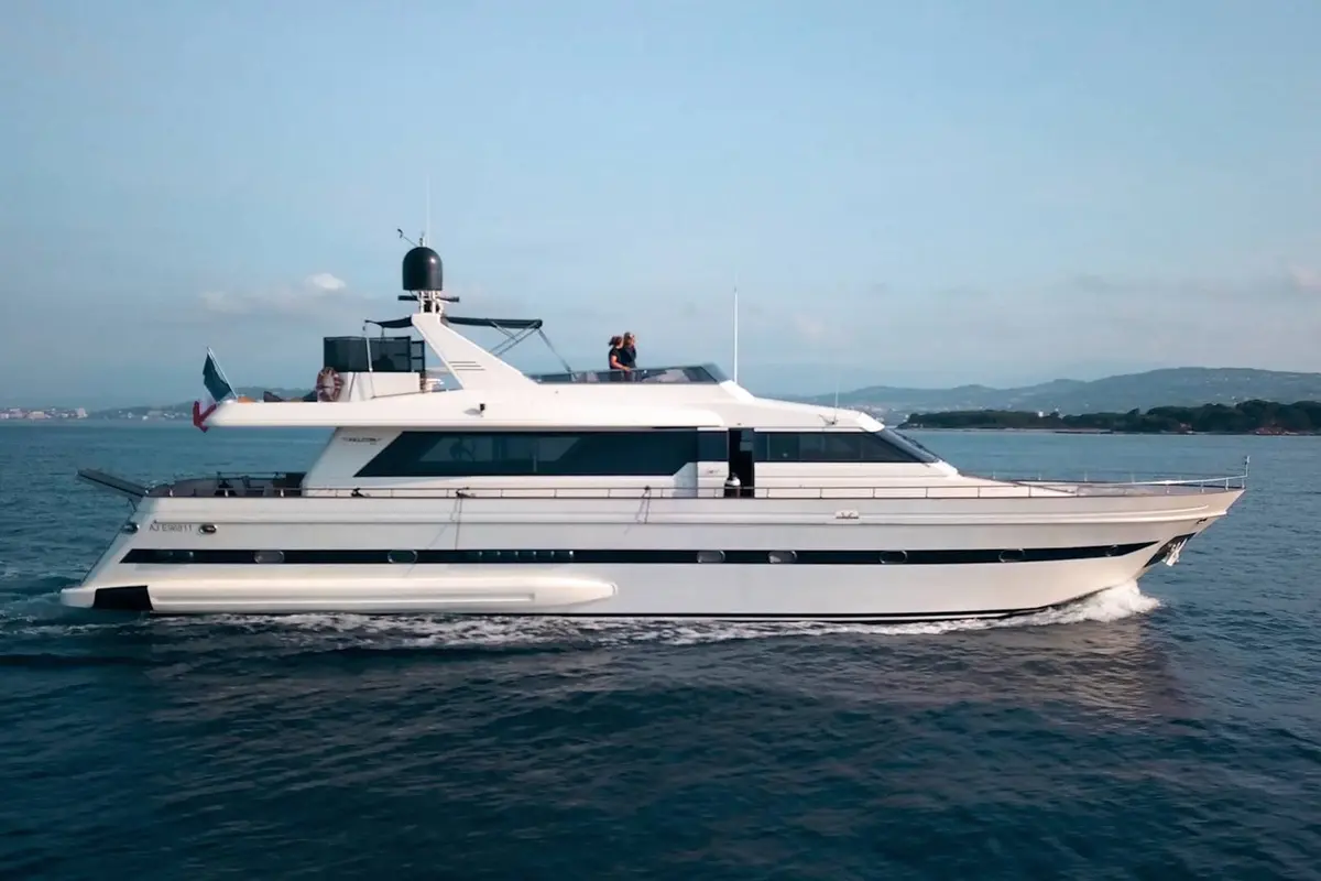 Falcon 80S, exterior — Yacht Charter Saint-Tropez, Saint-Tropez. Falcon 80S — 24m