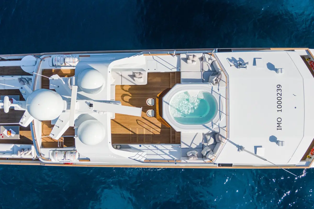 Emerald, aft deck — Yacht Charter Saint-Tropez, Saint-Tropez. Emerald — 50m