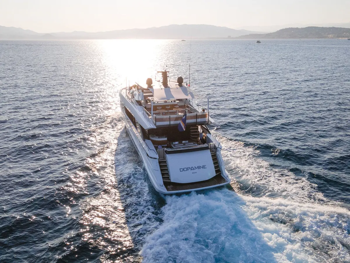Mangusta 33, master cabin — Yacht Charter Saint-Tropez, Saint-Tropez. Mangusta 33 — 33m