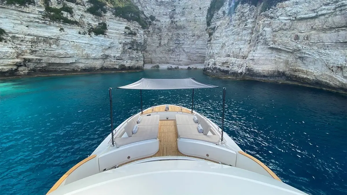 MCY66, main deck — Yacht Charter Saint-Tropez, Saint-Tropez. MCY66 — 20m