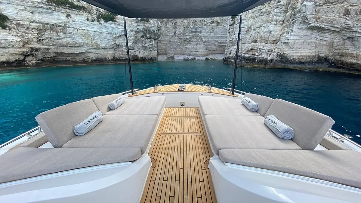 MCY66, aft deck — Yacht Charter Saint-Tropez, Saint-Tropez. MCY66 — 20m