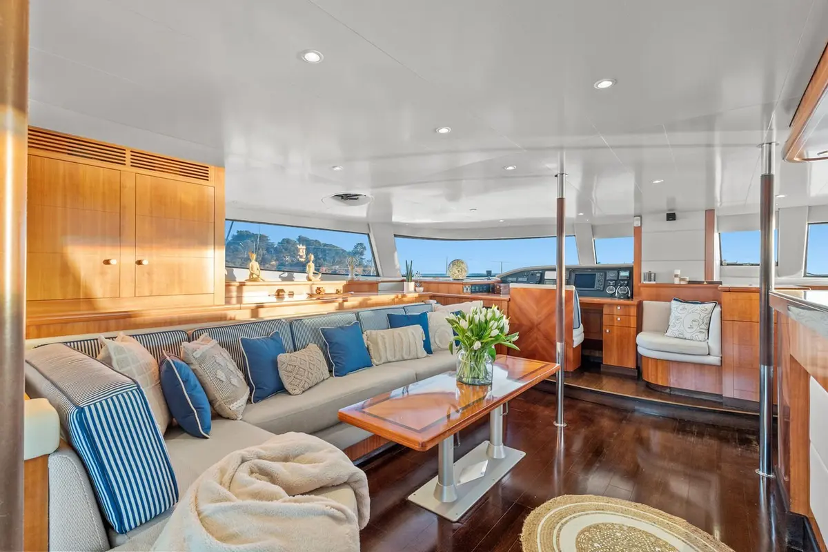 Moby-Dick, главная каюта — Yacht Charter Saint-Tropez, Сен-Тропе. Moby-Dick — 20m