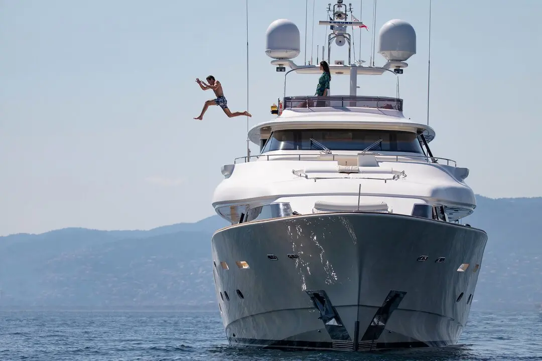 Navetta 33, flybridge — Yacht Charter Saint-Tropez, Saint-Tropez. Navetta 33 — 33m