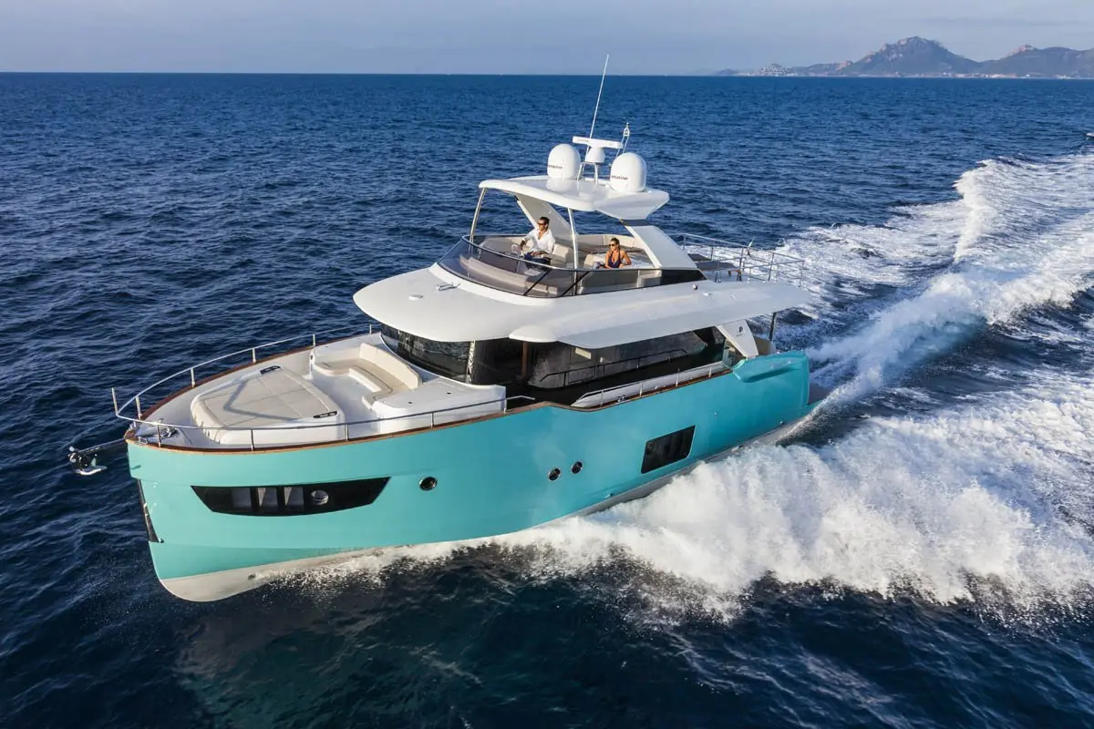Navetta 58, exterior — Yacht Charter Saint-Tropez, Saint-Tropez. Navetta 58 — 17m