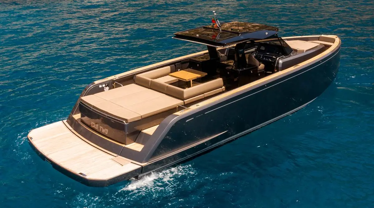 Pardo 50, aft deck — Yacht Charter Saint-Tropez, Saint-Tropez. Pardo 50 — 16m