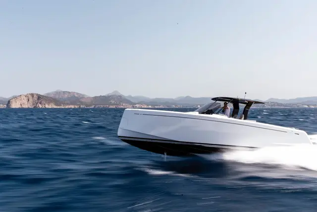 Pardo 38 — Yacht Charter Saint-Tropez, Saint-Tropez
