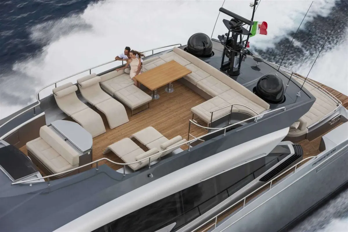 Pershing 108, salón — Yacht Charter Saint-Tropez, Saint-Tropez. Pershing 108 — 33m