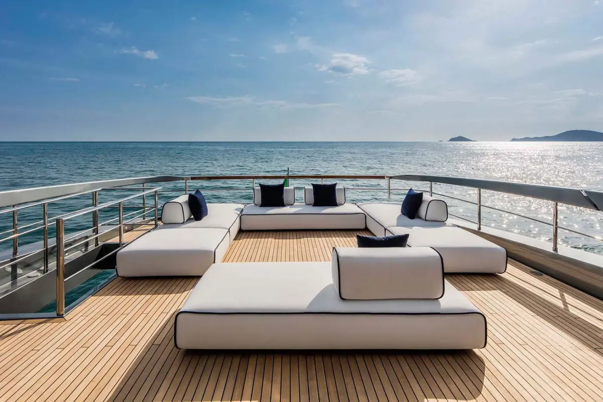 Riva 110, master cabin — Yacht Charter Saint-Tropez, Saint-Tropez. Riva 110 — 33m