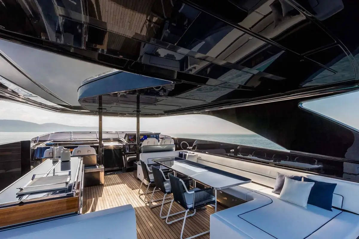 Riva 110, flybridge — Yacht Charter Saint-Tropez, Saint-Tropez. Riva 110 — 33m