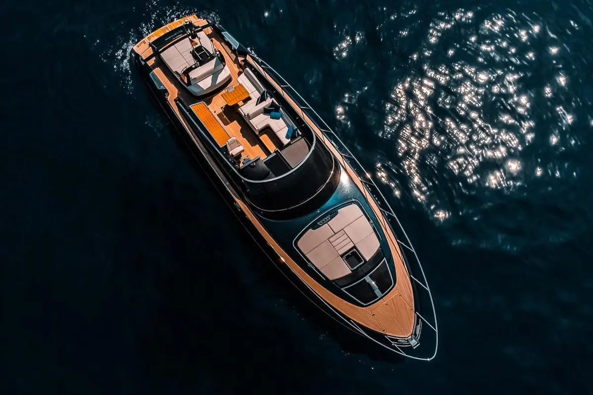 Riva 56 Rivale, flybridge — Yacht Charter Saint-Tropez, Saint-Tropez. Riva 56 Rivale — 17m