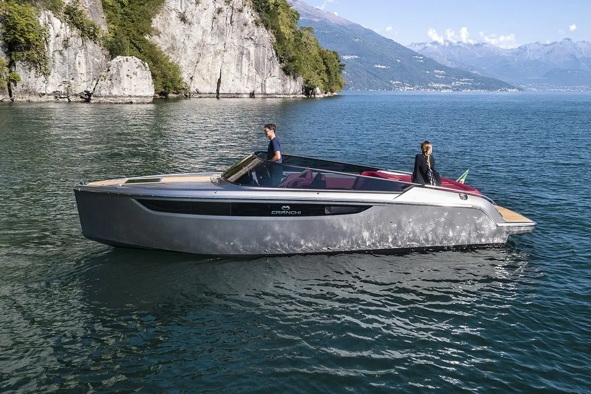 Sanlorenzo 112, flybridge — Yacht Charter Saint-Tropez, Saint-Tropez. Sanlorenzo 112 — 34m