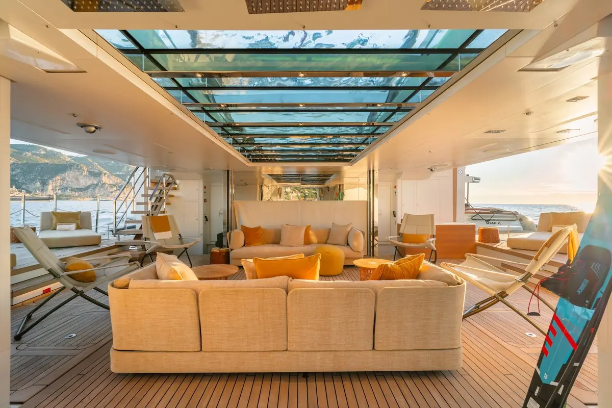 RMF, flybridge — Yacht Charter Saint-Tropez, Saint-Tropez. RMF — 52m