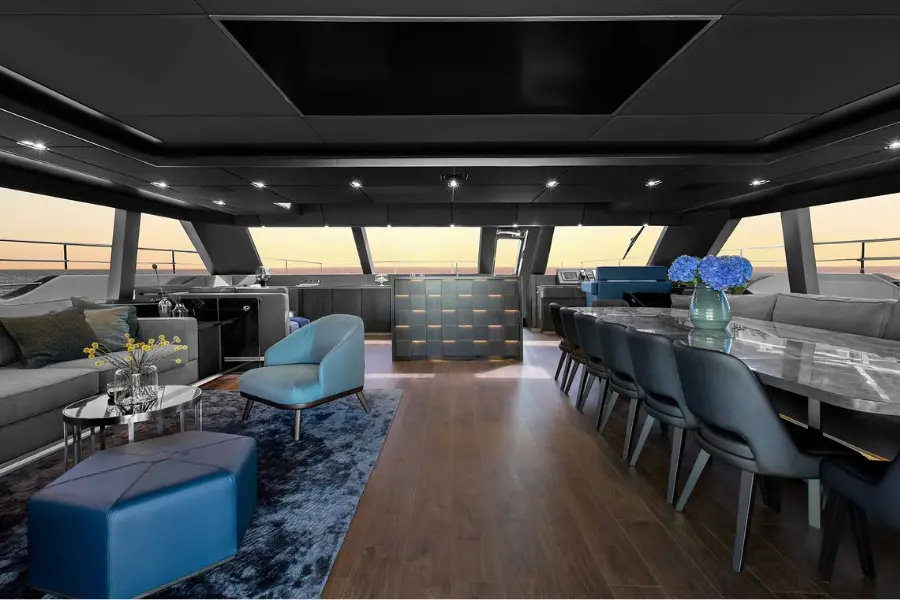 Sunreef 80, flybridge — Yacht Charter Saint-Tropez, Saint-Tropez. Sunreef 80 — 23.9m