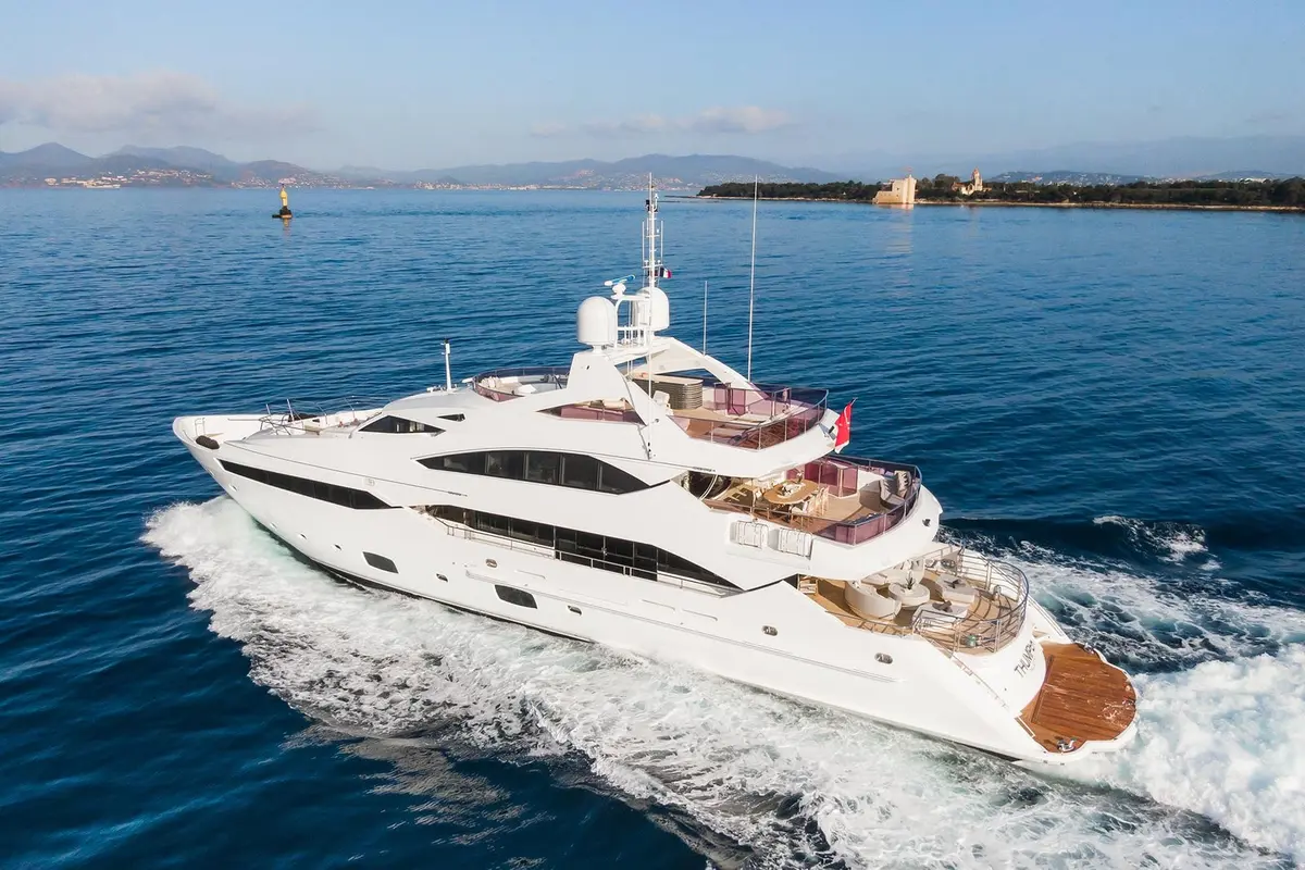 Thumper, salon — Yacht Charter Saint-Tropez, Saint-Tropez. Thumper — 40m
