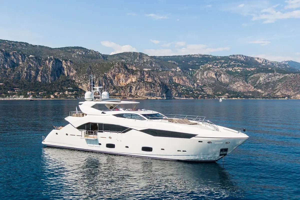 Sunseeker 115, aft deck — Yacht Charter Saint-Tropez, Saint-Tropez. Sunseeker 115 — 35m