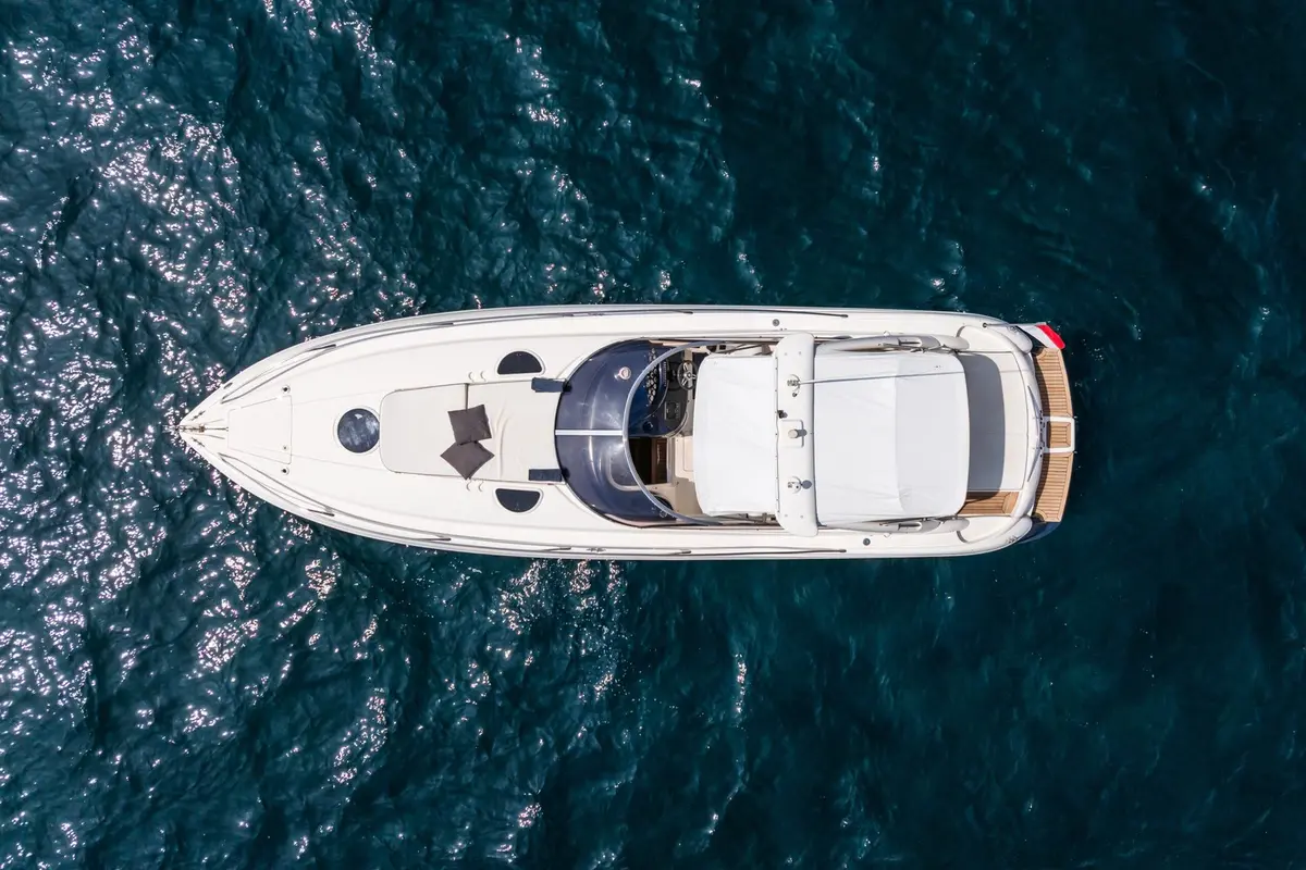 Superhawk 34, main deck — Yacht Charter Saint-Tropez, Saint-Tropez. Superhawk 34 — 11m