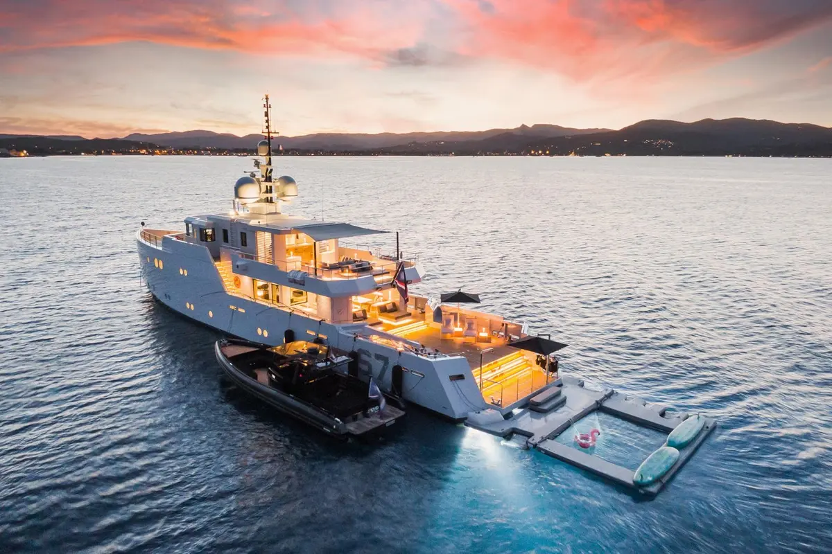 Tansu 40m, exterior — Yacht Charter Saint-Tropez, Saint-Tropez. Tansu 40m — 40m