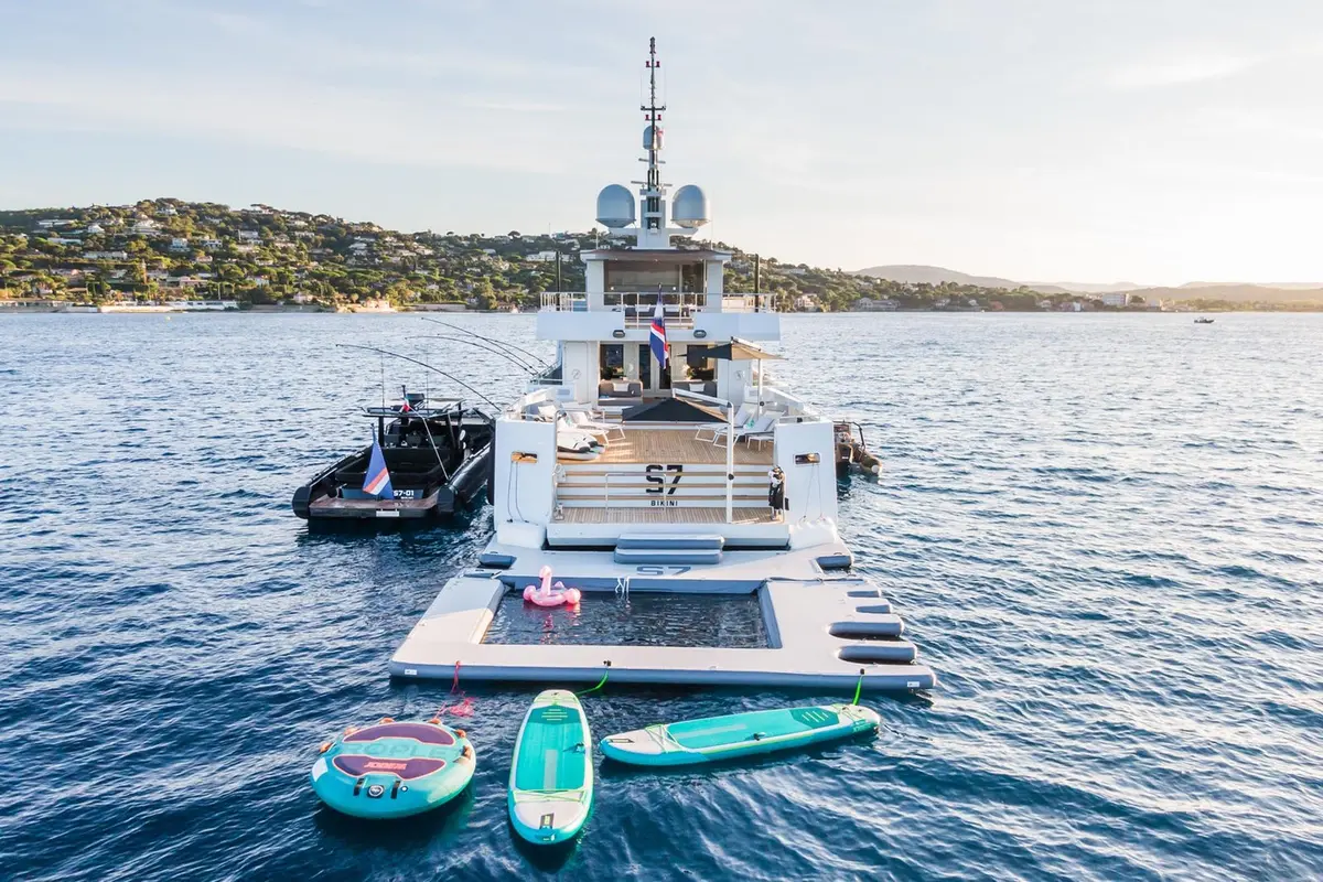 Tansu 40m, main deck — Yacht Charter Saint-Tropez, Saint-Tropez. Tansu 40m — 40m