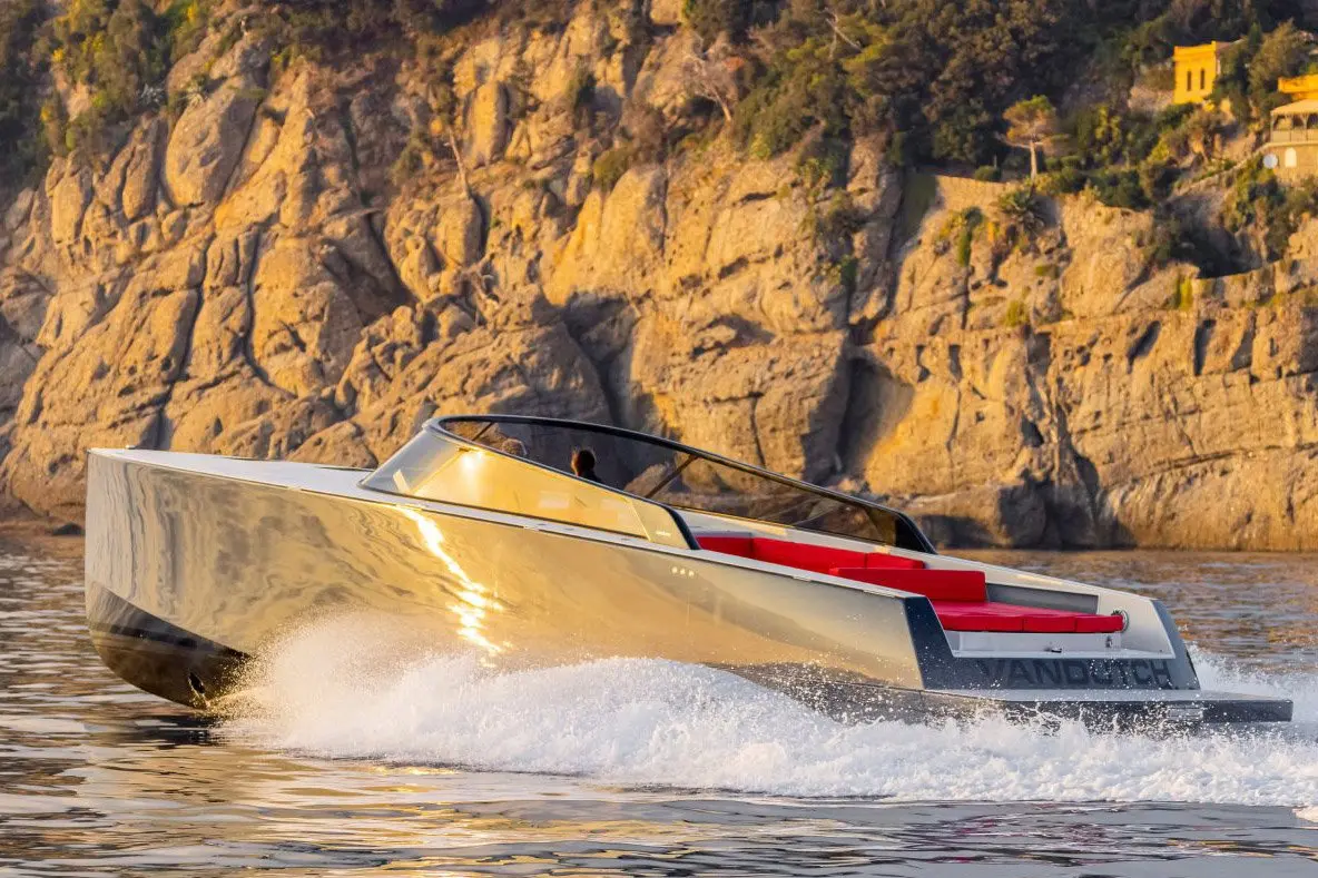 Vandutch 48, exterior — Yacht Charter Saint-Tropez, Saint-Tropez. Vandutch 48 — 15m