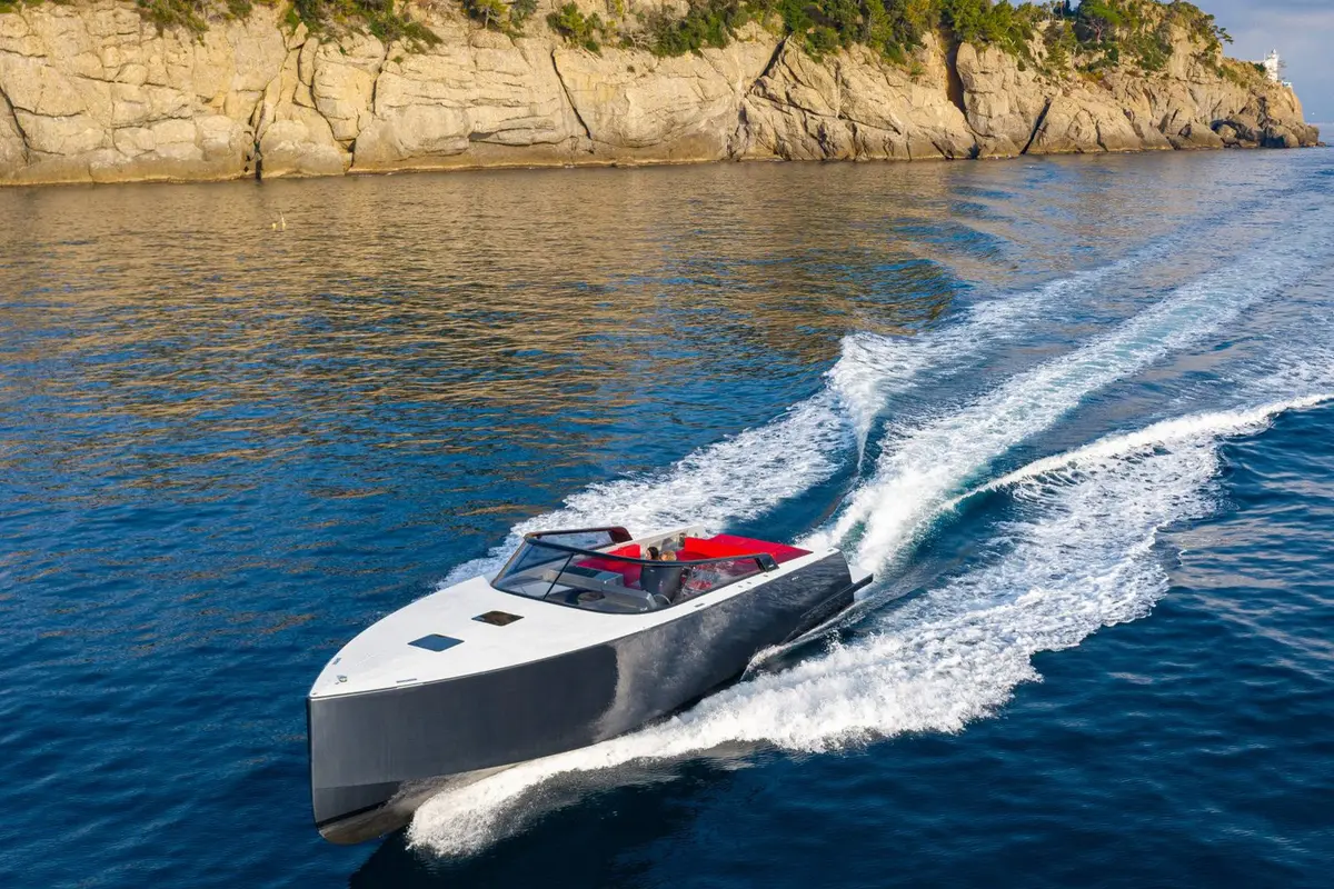 Vandutch 48, cubierta de popa — Yacht Charter Saint-Tropez, Saint-Tropez. Vandutch 48 — 15m