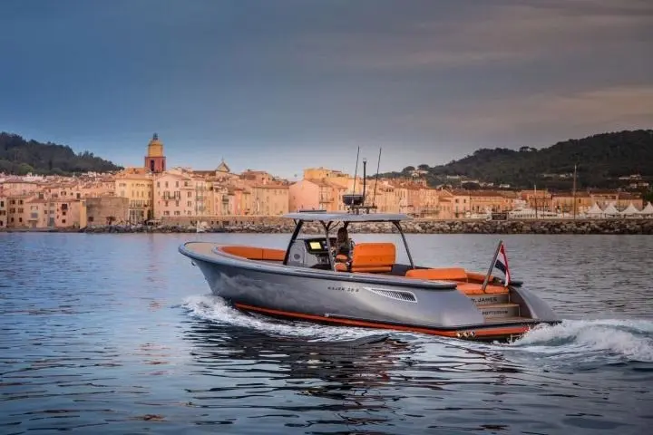 Wajer 38S, main deck — Yacht Charter Saint-Tropez, Saint-Tropez. Wajer 38S — 11m